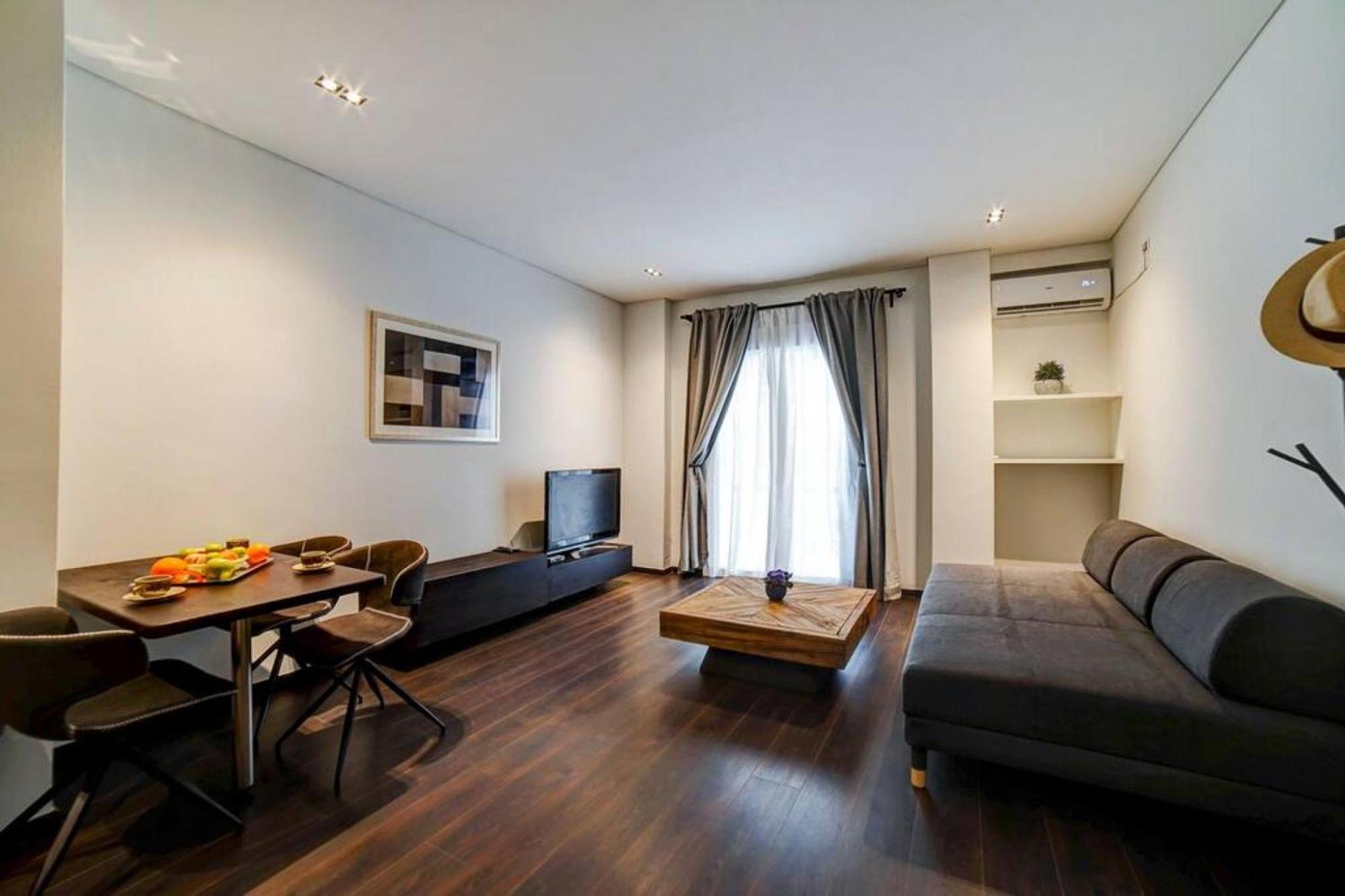 Classy And Stylish Apartment Next To Hilton Athens Luaran gambar