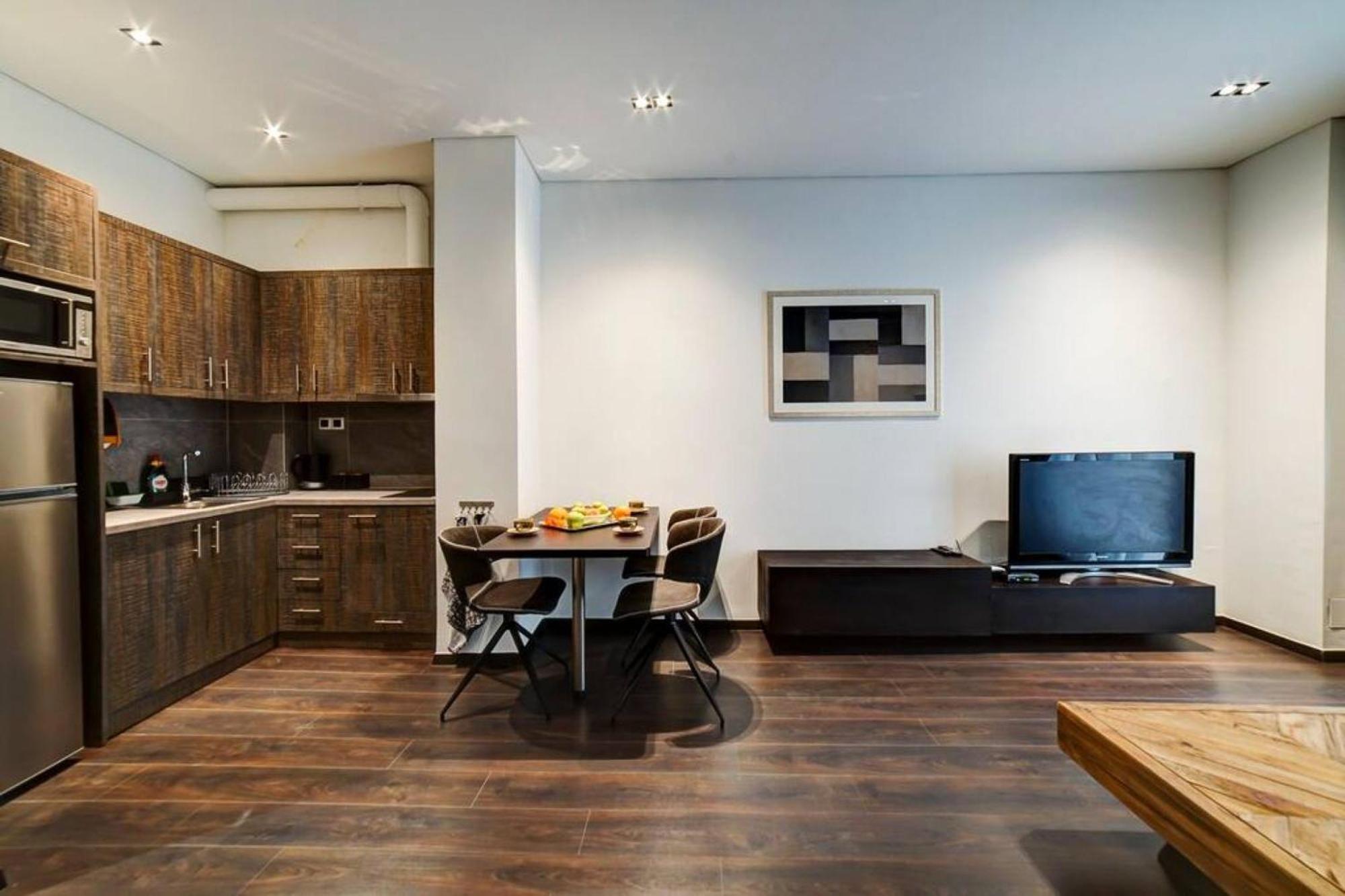 Classy And Stylish Apartment Next To Hilton Athens Luaran gambar
